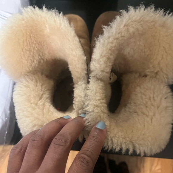 UGG Chestnut Shearling Boots with Button Detail - Picture 4 of 6